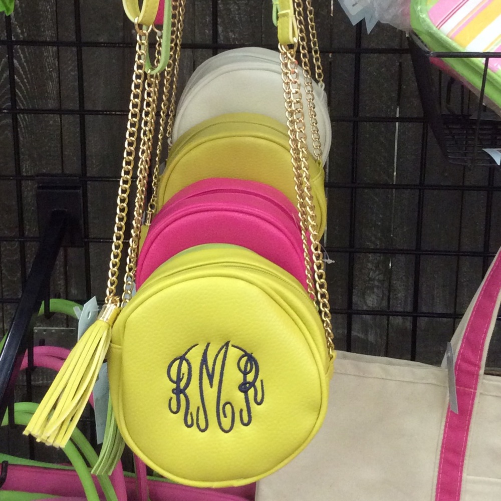 Circle handbag